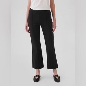 NWT Gap Women’s Seamed Ponte Pull on Kick Flare Pant—size XXL
